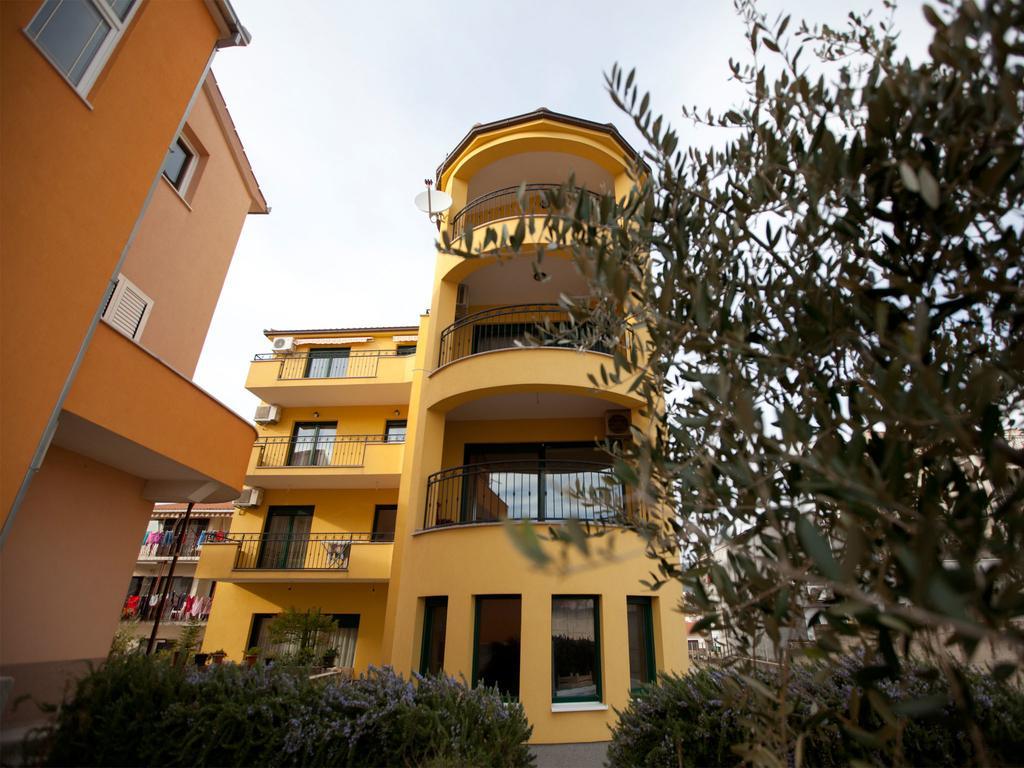 Apartments Roses Stobreč Kamer foto