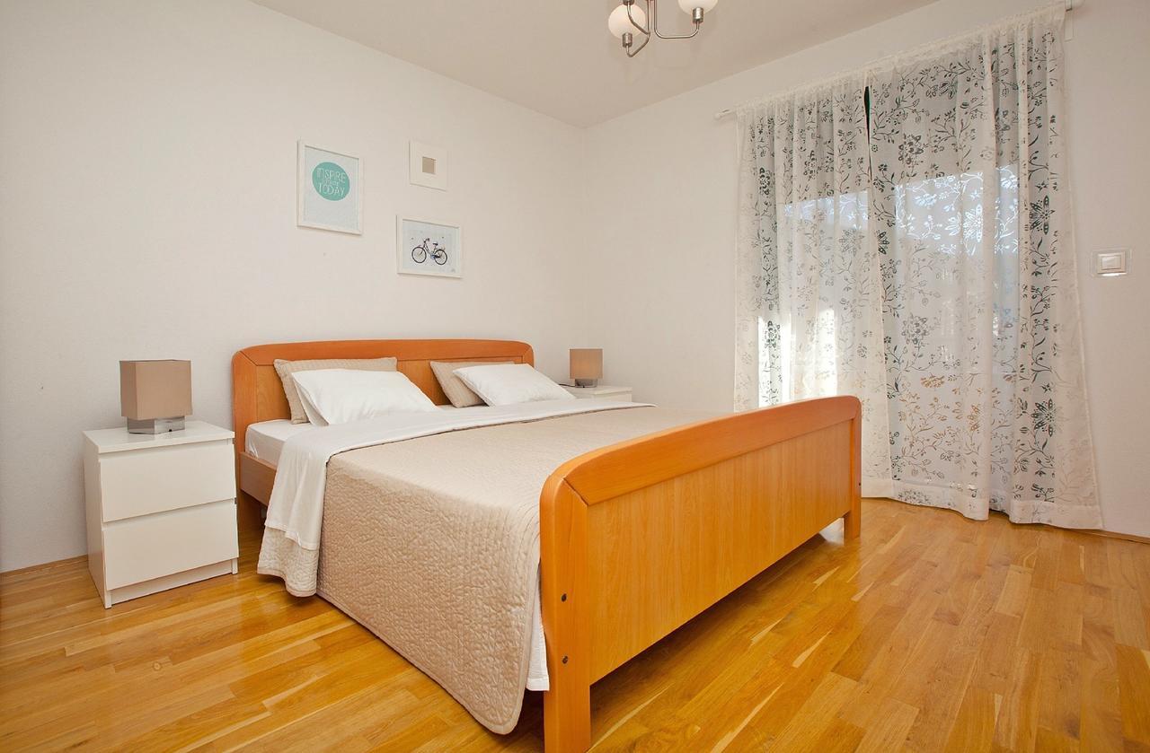 Apartments Roses Stobreč Buitenkant foto