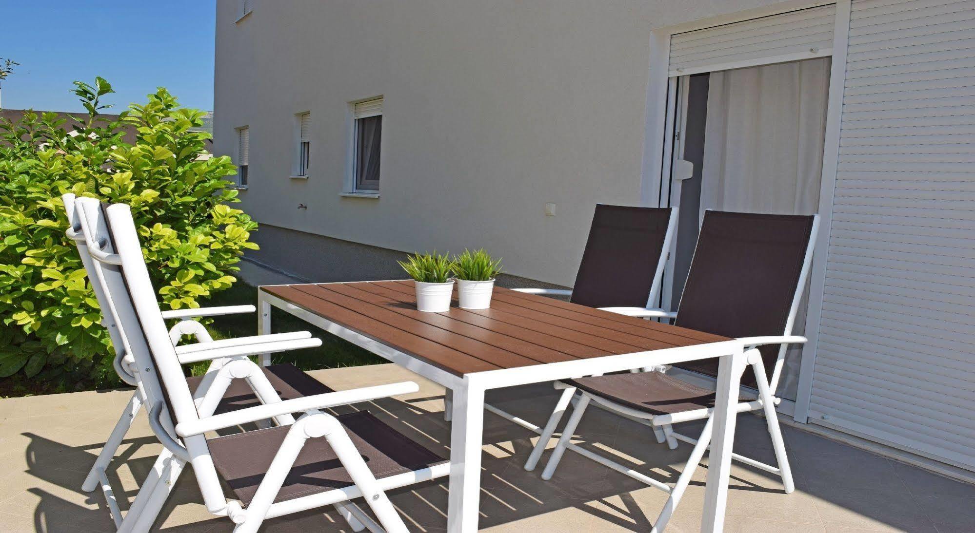Apartments Roses Stobreč Buitenkant foto