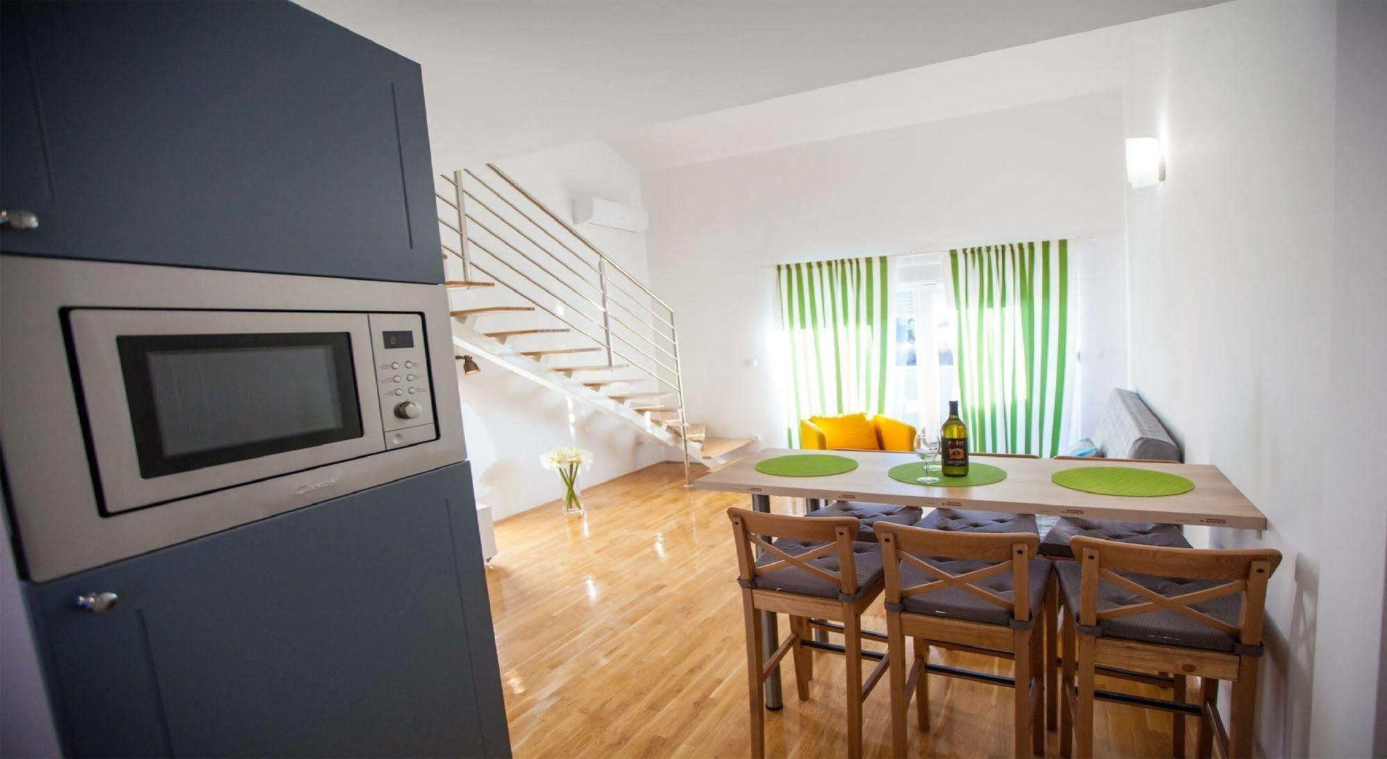 Apartments Roses Stobreč Buitenkant foto